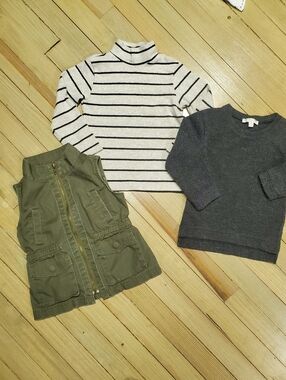 Girls 4T Sweaters And Vest Bundle 3p